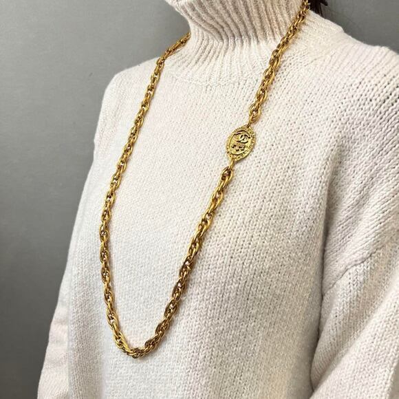 CHANEL Necklace